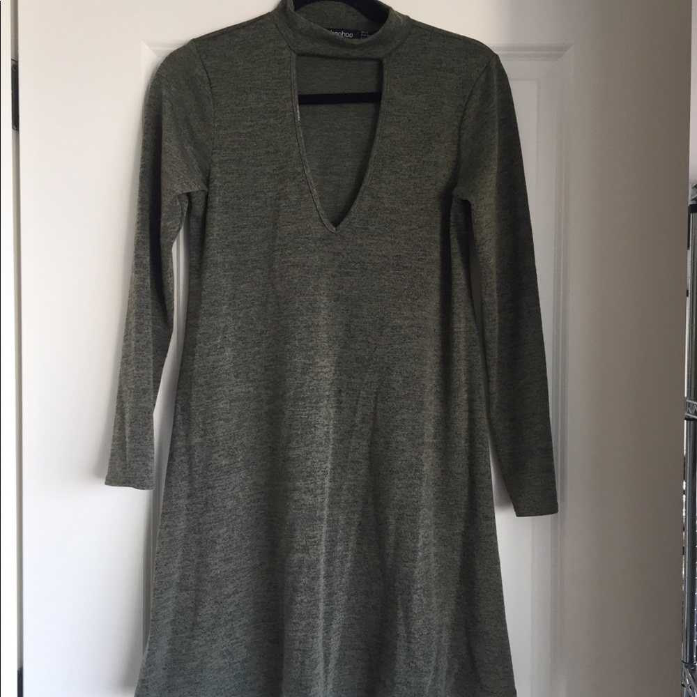 Boohoo Green Open V-Neck Dress